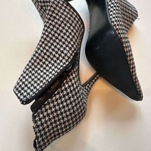 GEORGE Booties Sexy Heels Herringbone 3” Heel Zip EUC Sz 8 - Picture 5 of 6